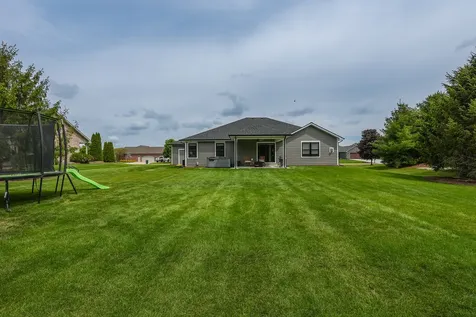 3172 Sun Valley Drive Kankakee IL 60901