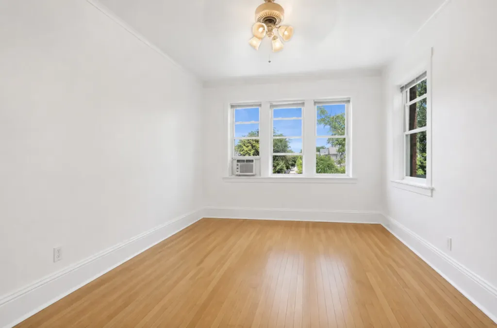 1329 West Addison Street Chicago IL 60613