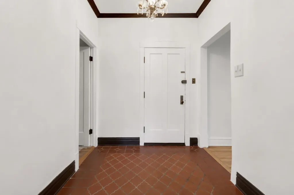 1329 West Addison Street Chicago IL 60613