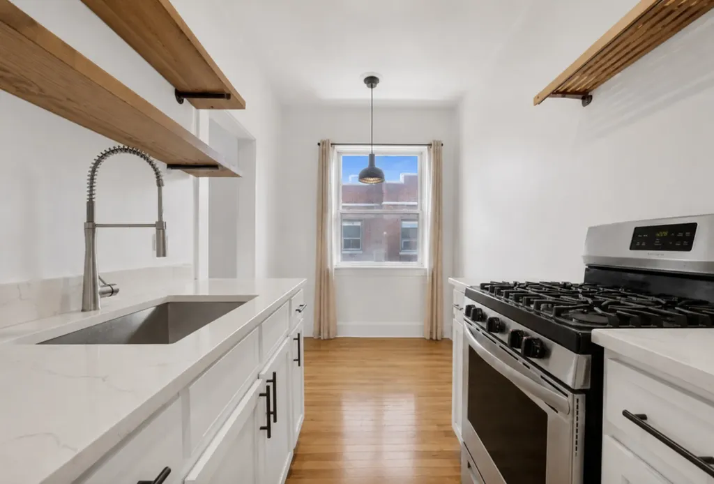 1329 West Addison Street Chicago IL 60613