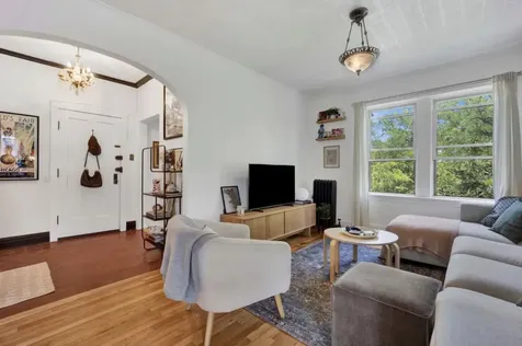 1329 West Addison Street Chicago IL 60613
