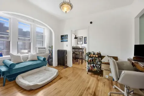 1329 West Addison Street Chicago IL 60613