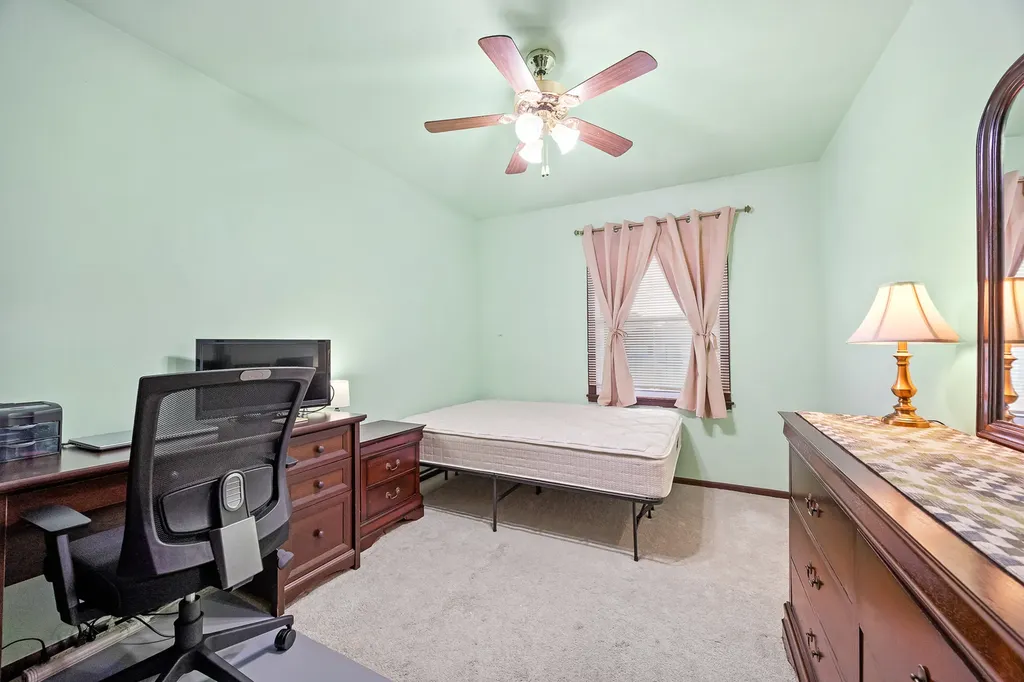 437 Wright Court Bolingbrook IL 60440