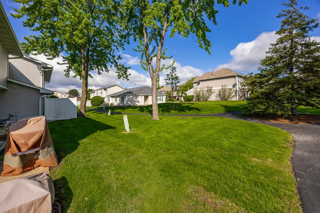 437 Wright Court Bolingbrook IL 60440