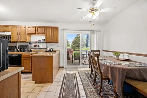 437 Wright Court Bolingbrook IL 60440
