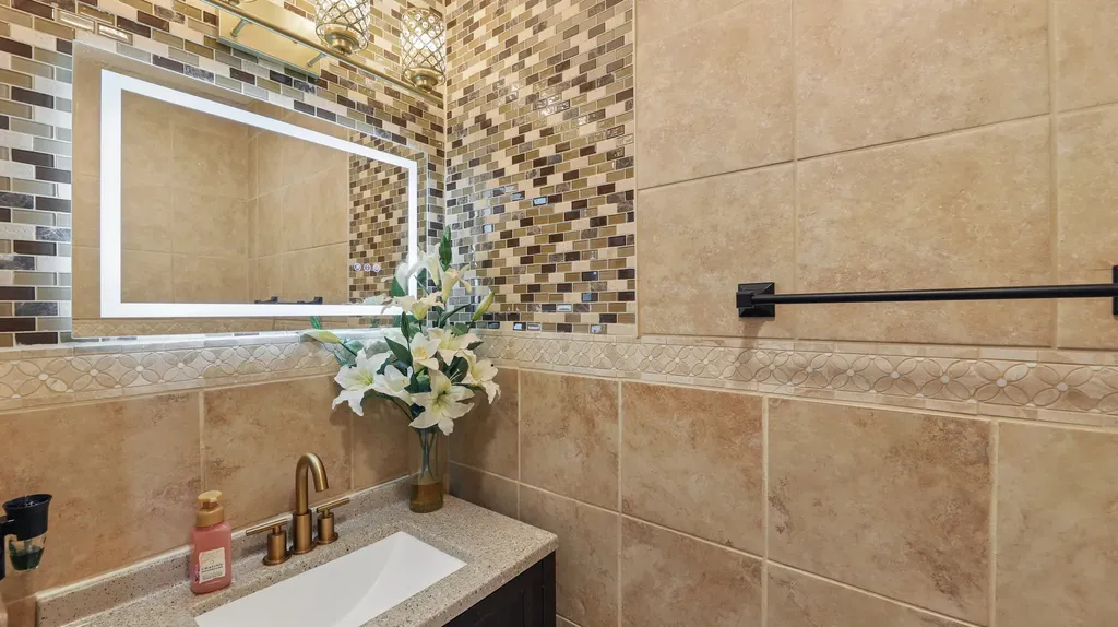 6 Sunshine Court Bolingbrook IL 60490