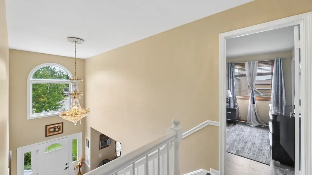 6 Sunshine Court Bolingbrook IL 60490