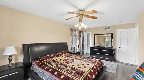 6 Sunshine Court Bolingbrook IL 60490