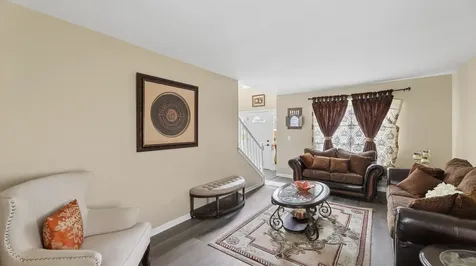 6 Sunshine Court Bolingbrook IL 60490