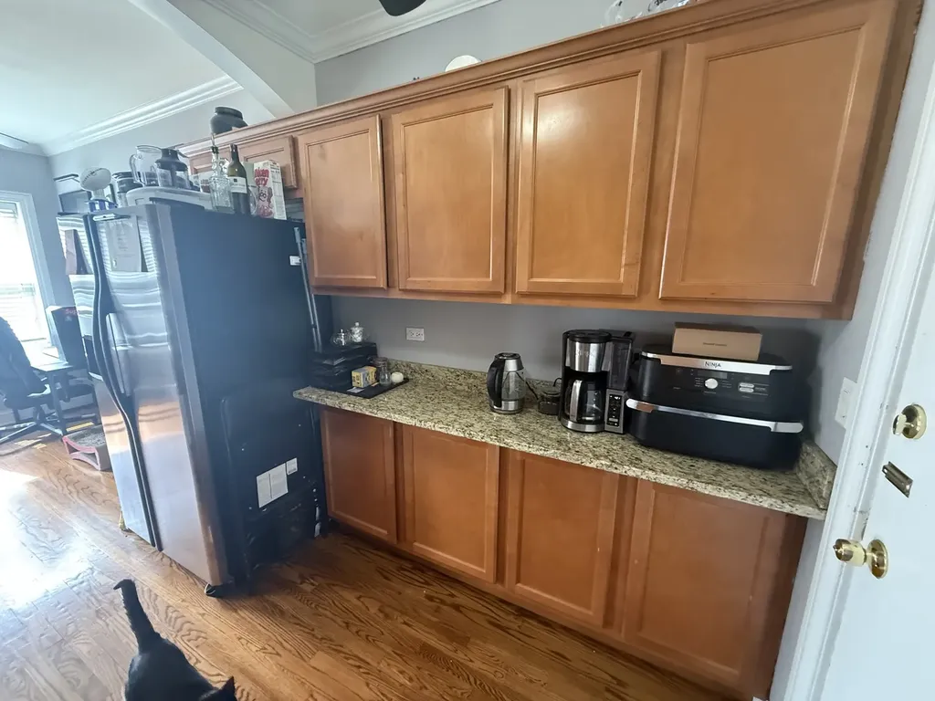 4856 West Warner Avenue Chicago IL 60641
