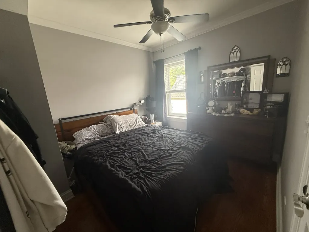 4856 West Warner Avenue Chicago IL 60641