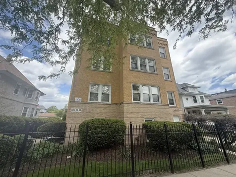 4856 West Warner Avenue Chicago IL 60641