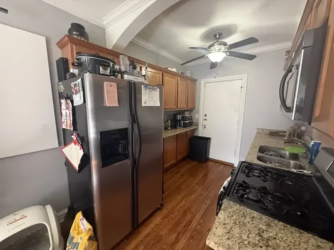 4856 West Warner Avenue Chicago IL 60641