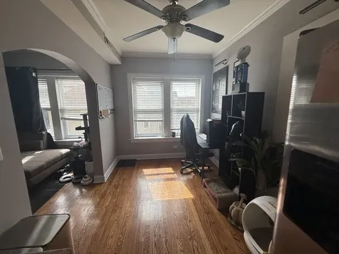 4856 West Warner Avenue Chicago IL 60641