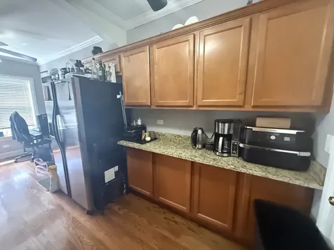 4856 West Warner Avenue Chicago IL 60641