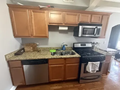4856 West Warner Avenue Chicago IL 60641