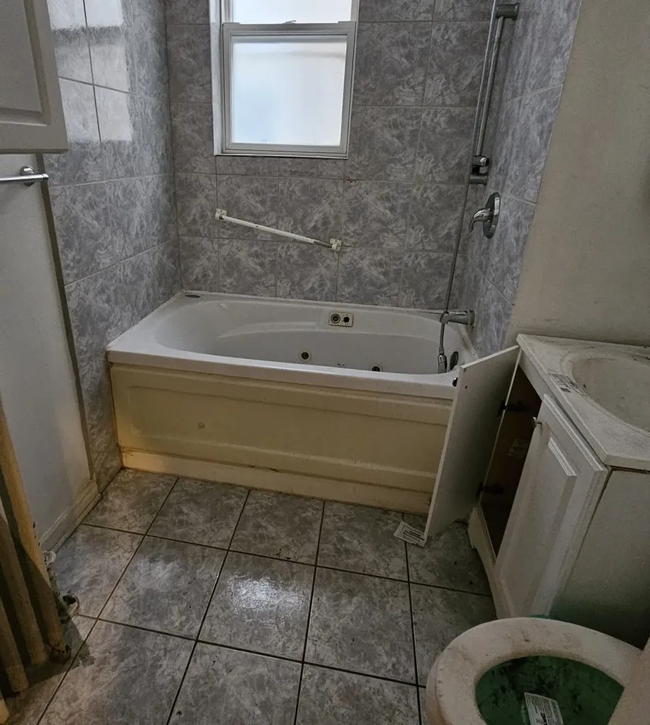 3834 West Monroe Street Chicago IL 60624