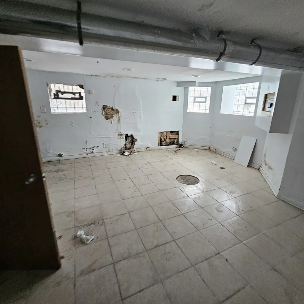 3834 West Monroe Street Chicago IL 60624