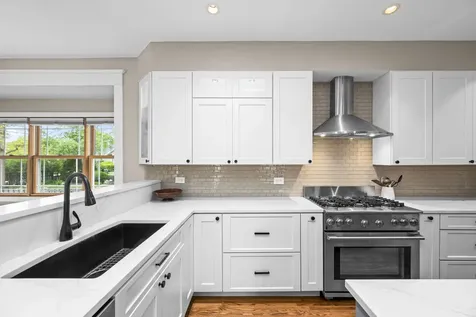 304 South Mitchell Avenue Arlington Heights IL 60005