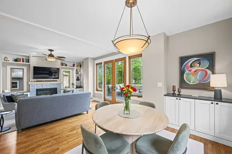 304 South Mitchell Avenue Arlington Heights IL 60005