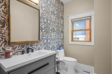 304 South Mitchell Avenue Arlington Heights IL 60005