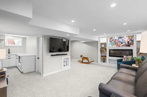304 South Mitchell Avenue Arlington Heights IL 60005