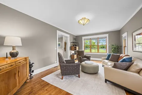 304 South Mitchell Avenue Arlington Heights IL 60005