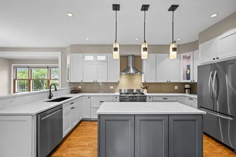 304 South Mitchell Avenue Arlington Heights IL 60005