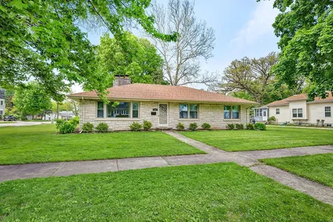 627 East Main Street Morris IL 60450