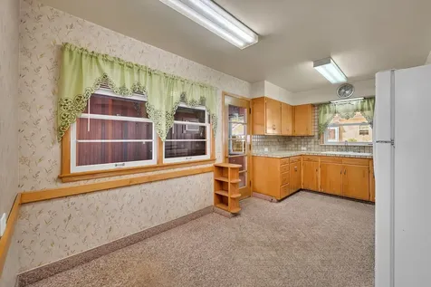 627 East Main Street Morris IL 60450