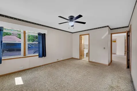 627 East Main Street Morris IL 60450