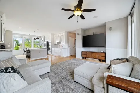 1443 Sunflower Court Grayslake IL 60030