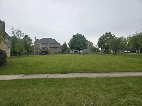 3261 Covington Lane Algonquin IL 60102
