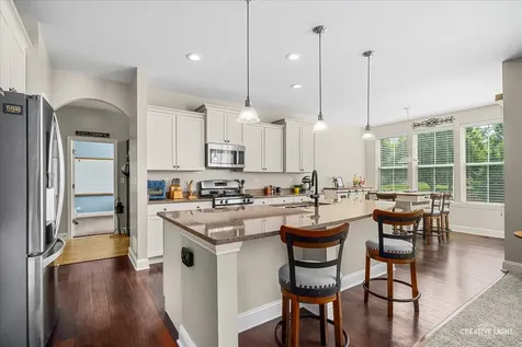 318 Winthrop Drive Oswego IL 60543