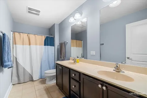 318 Winthrop Drive Oswego IL 60543