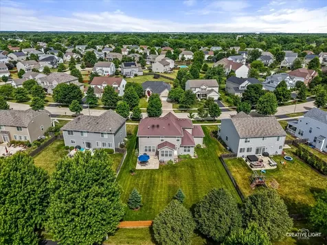 318 Winthrop Drive Oswego IL 60543