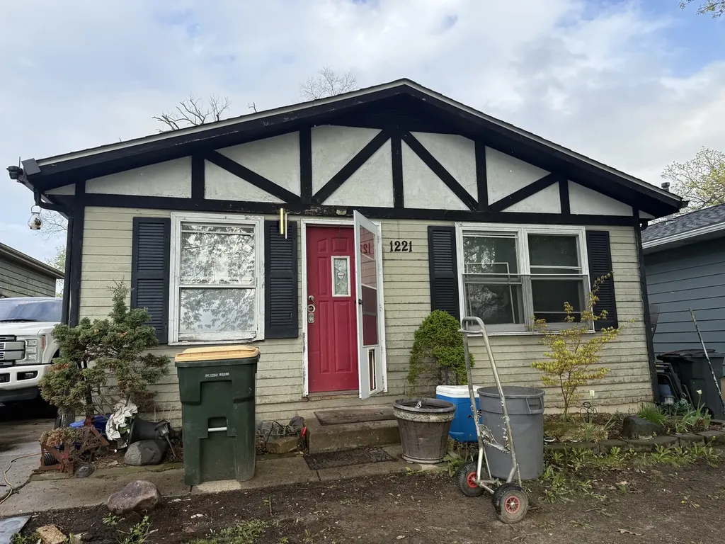 1221 Sunset Drive Round Lake Beach IL 60073