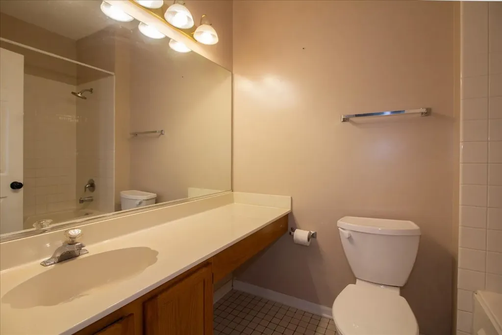 1216 Tennyson Lane Naperville IL 60540