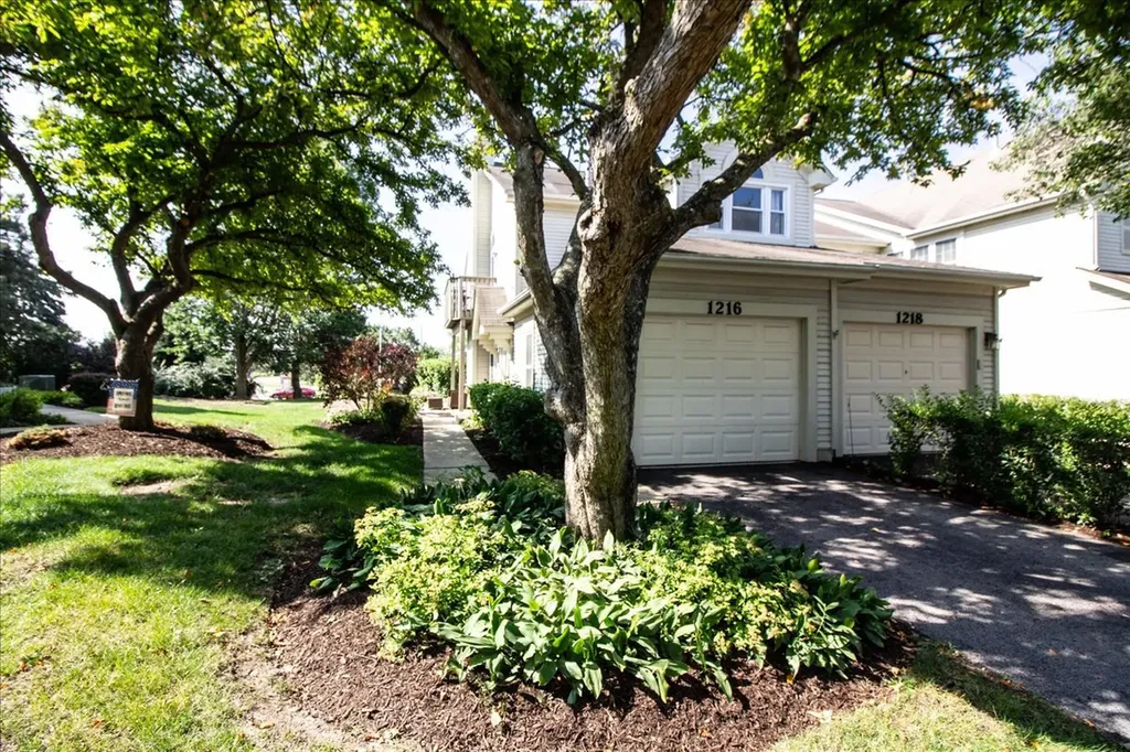1216 Tennyson Lane Naperville IL 60540