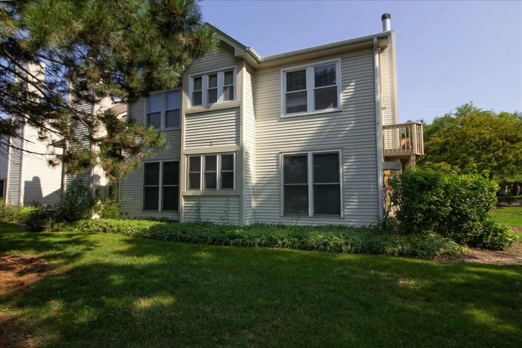 1216 Tennyson Lane Naperville IL 60540
