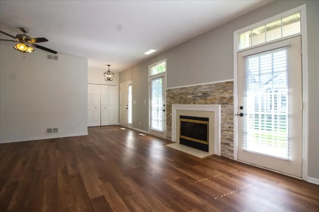 1216 Tennyson Lane Naperville IL 60540