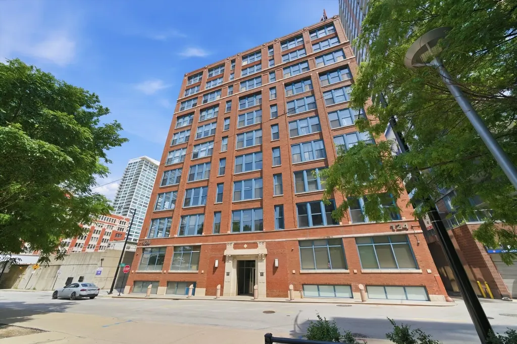 124 West Polk Street Chicago IL 60605