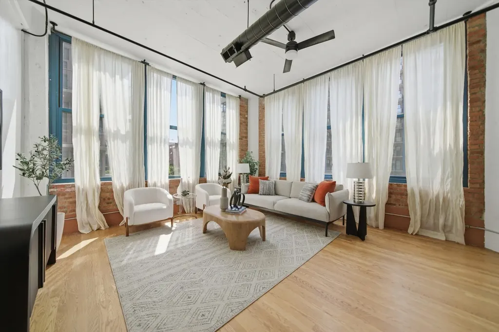 124 West Polk Street Chicago IL 60605
