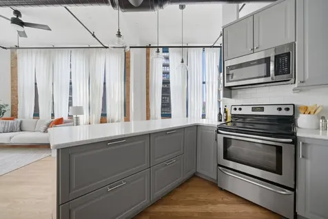 124 West Polk Street Chicago IL 60605