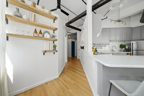 124 West Polk Street Chicago IL 60605