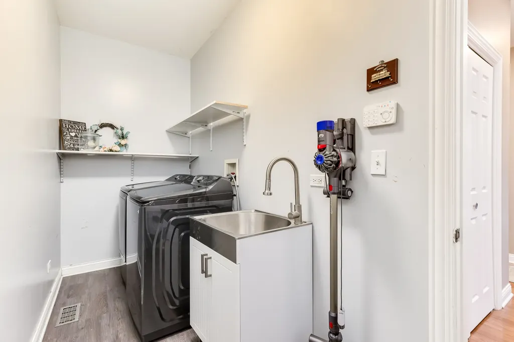 11004 Haley Court Orland Park IL 60467