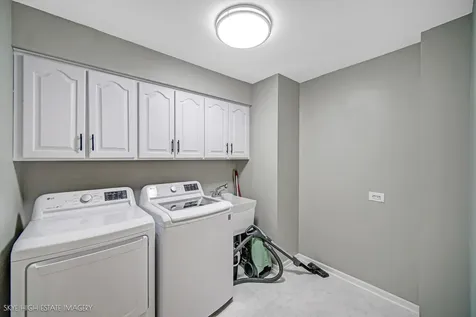 8629 Nancy Lane Orland Park IL 60462