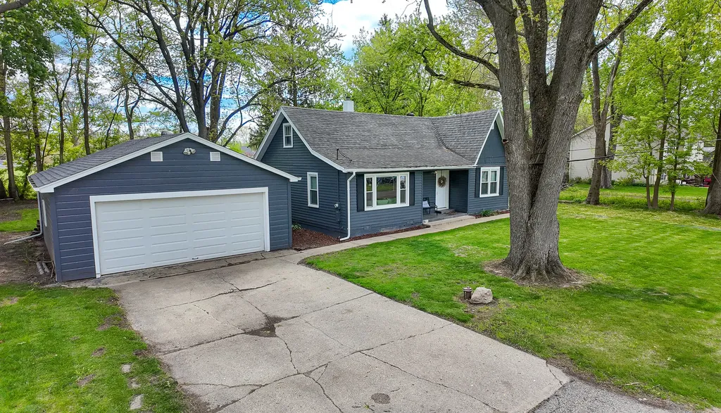 26347 West Shannon Avenue Antioch IL 60002
