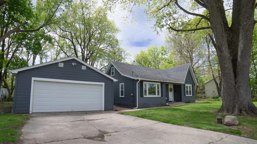 26347 West Shannon Avenue Antioch IL 60002