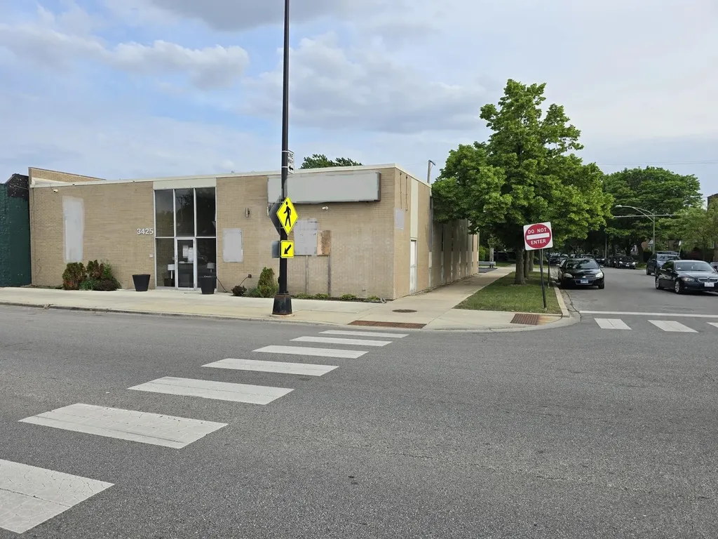 3425 West Peterson Avenue Chicago IL 60659